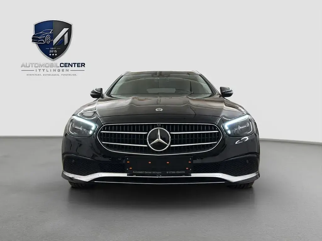Gebraucht Mercedes E300 306 PS (225 kW) 2022 Schwarz Limousine