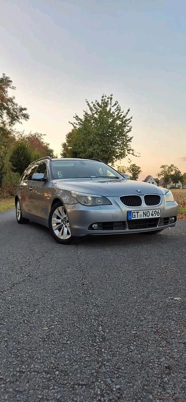 Grau Gebraucht 2004 BMW 525 Kombi | 2.900 € (Fairer Preis) - Bild 1/4
