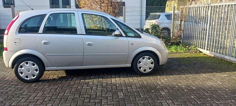 Gebraucht Opel Meriva Cosmo 90 PS (66 kW) 2005 Van / Kleinbus