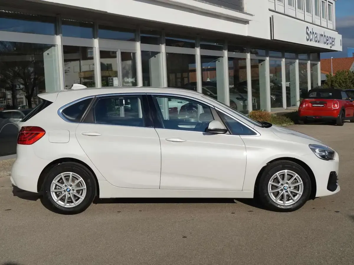 Gebraucht BMW 218 Active Tourer Advantage 150 PS (110 kW) 2019 Mineralweiss Van / Kleinbus