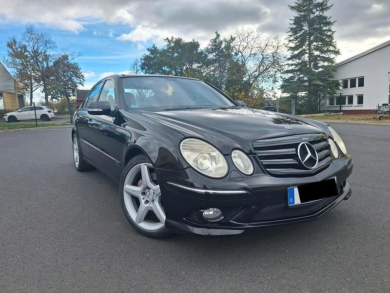 Schwarz Gebraucht 2007 Mercedes E350 Limousine | 7.600 € - Bild 1/4