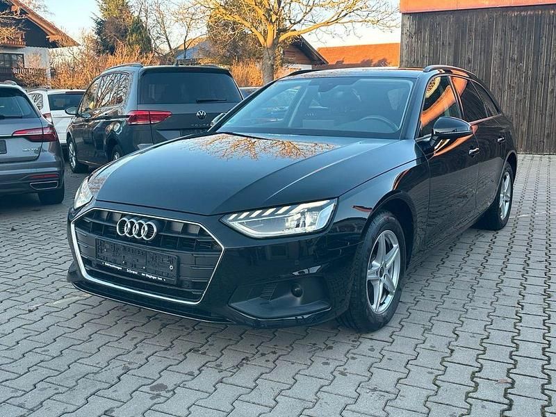Brillantschwarz Gebraucht 2022 Audi A4 Kombi | 24.999 € (Guter Preis) - Bild 1/4