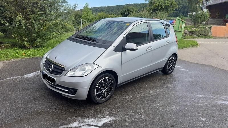 Silber Gebraucht 2010 Mercedes A160 Kleinwagen | 5.000 € - Bild 1/4