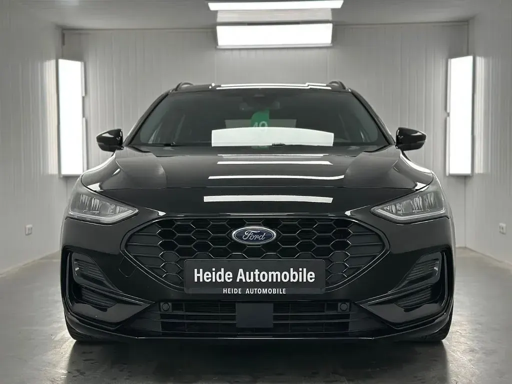 Gebraucht Ford Focus ST-Line 116 PS (85 kW) 2023 Schwarz Limousine
