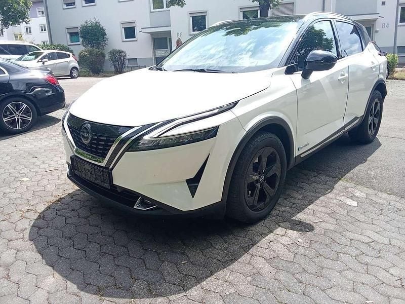 Weiß Gebraucht 2023 Nissan Qashqai Black Edition SUV | 32.990 € (Etwas zu teuer) - Bild 1/4