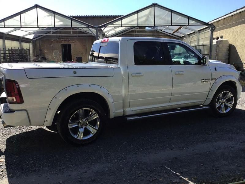 Weiß Gebraucht 2016 Dodge Ram Abholung | 33.330 € (Fairer Preis) - Bild 1/4