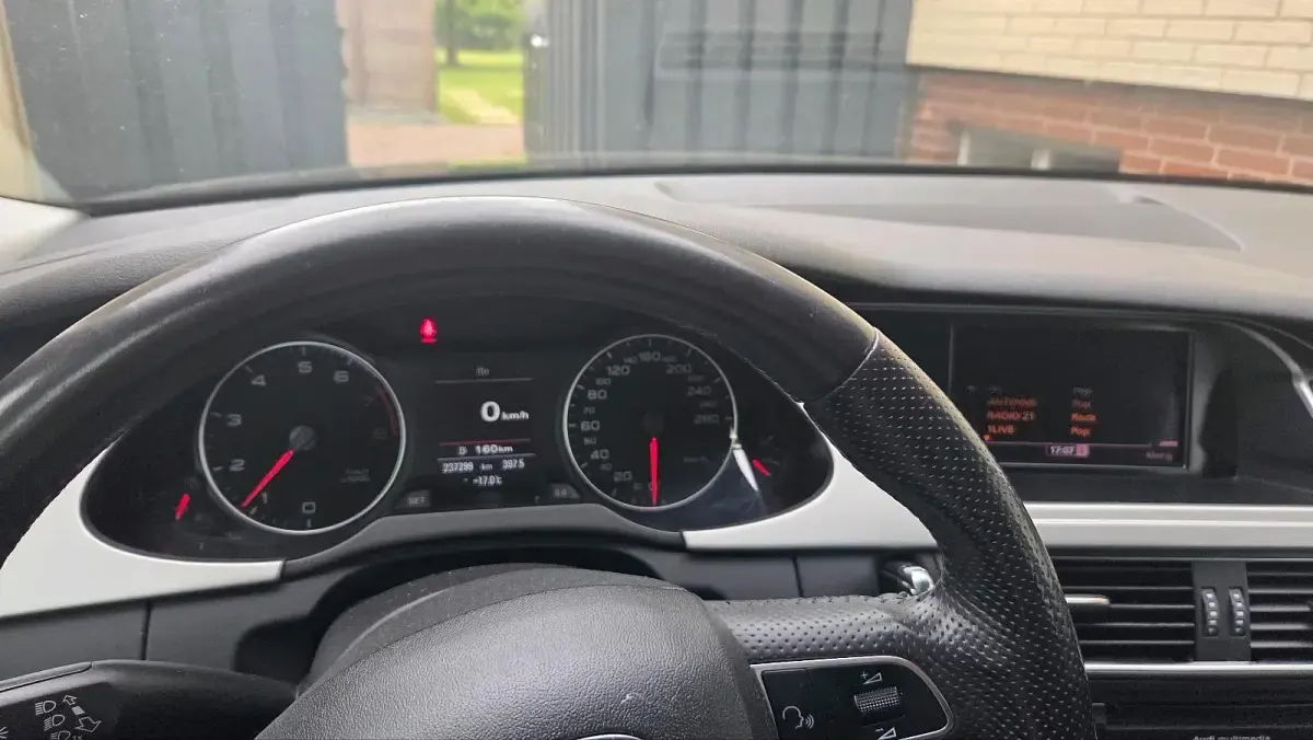 Gebraucht Audi A4 120 PS (88 kW) 2010 Schwarz Kombi