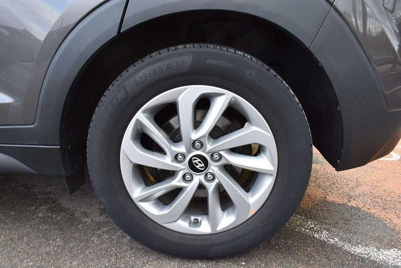 Gebraucht Hyundai Tucson Edition 116 PS (85 kW) 2018 Grau SUV