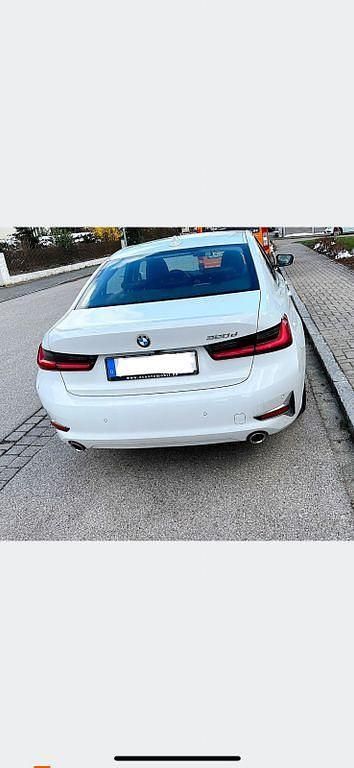 Gebraucht BMW 320 Advantage 190 PS (139 kW) 2020 Weiß Limousine