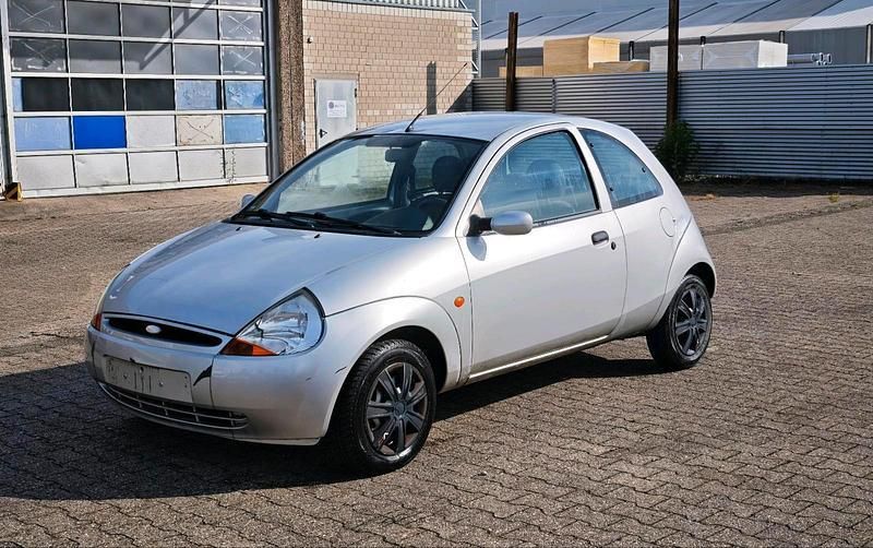 Silber Gebraucht 2004 Ford Ka Kleinwagen | 1.200 € (Fairer Preis) - Bild 1/4