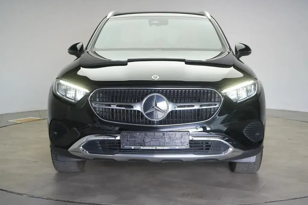 Gebraucht Mercedes GLC200 Advanced 204 PS (150 kW) 2023 Schwarz SUV