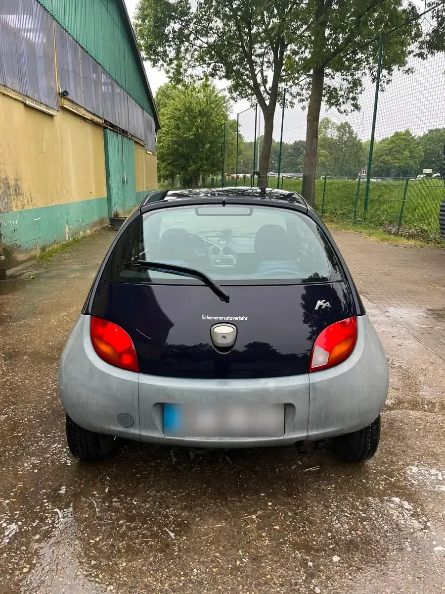 Usata Ford Ka 60 CV (44 kW) 2005 Blu Utilitaria