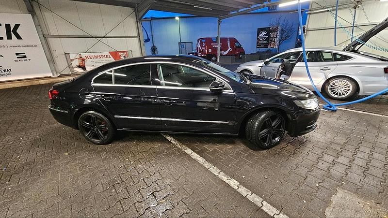 Second-hand VW CC 170 CP (125 kW) 2012 Negru Berlinǎ