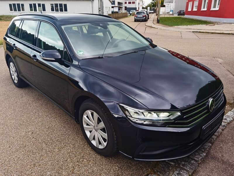 Schwarz Gebraucht 2020 VW Passat Basis Kombi | 18.980 € (Superpreis) - Bild 1/4