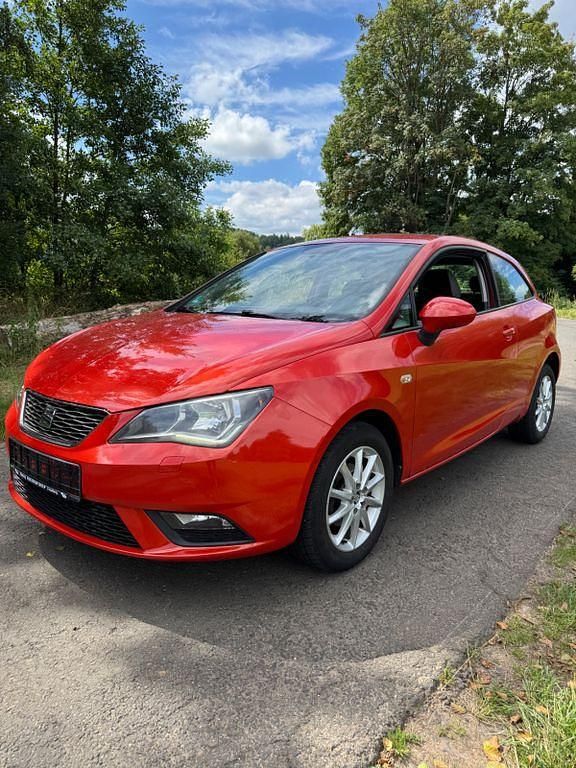 Rot Gebraucht 2015 Seat Ibiza Style Kleinwagen | 3.990 € (Superpreis) - Bild 1/4
