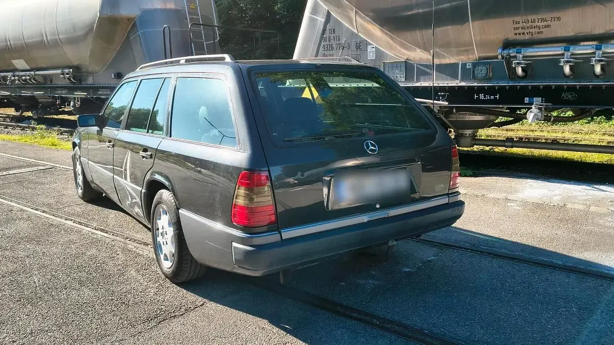 Gebraucht Mercedes E280 193 PS (141 kW) 1993 Schwarz Kombi