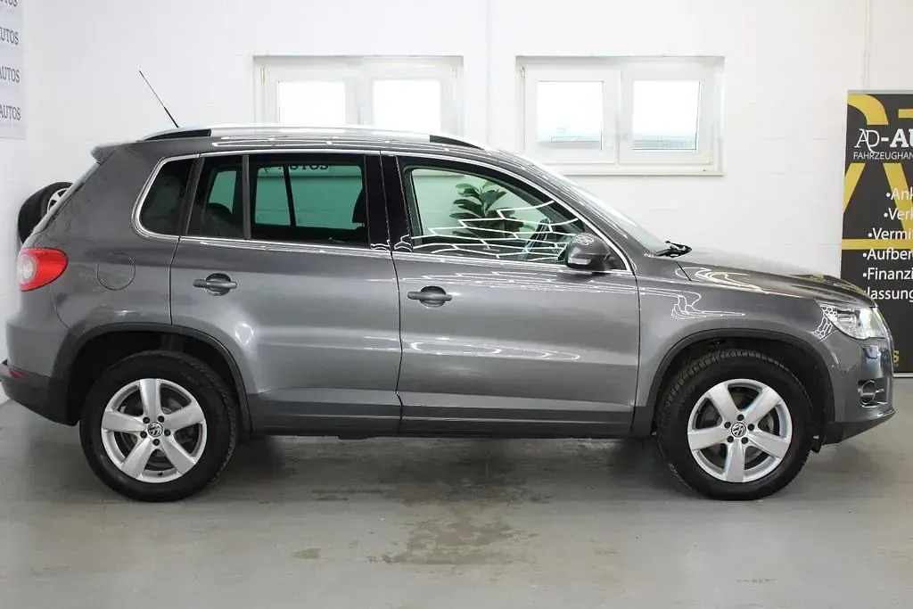 Gebraucht VW Tiguan Sport 170 PS (125 kW) 2011 Pepper grey metallic SUV