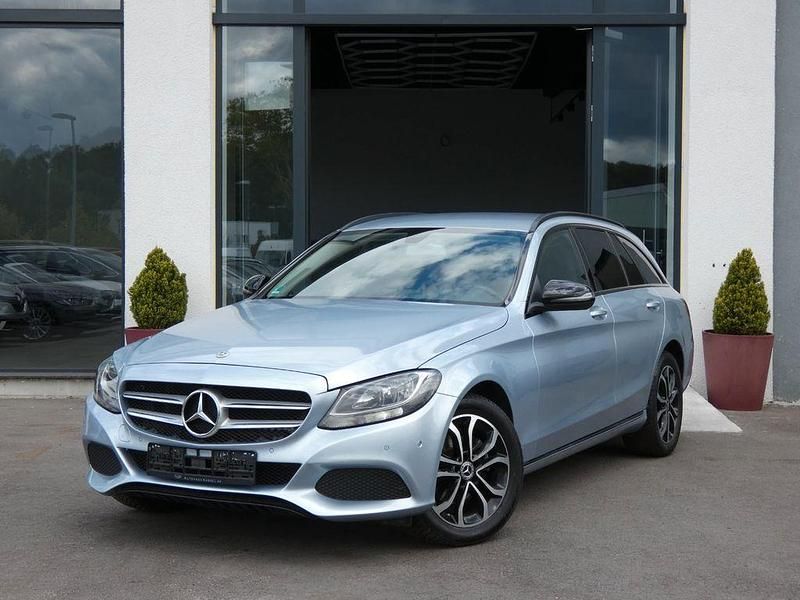Silber Gebraucht 2018 Mercedes C180 Limousine | 15.370 € (Guter Preis) - Bild 1/4