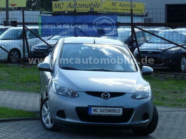 Gebraucht Mazda 2 Independence 75 PS (55 kW) 2009 Silber metallic Kleinwagen