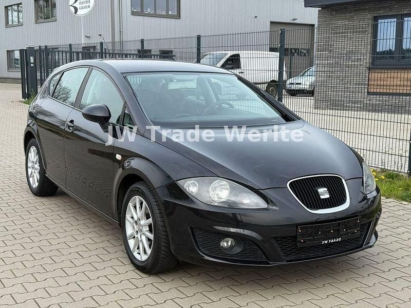 Second-hand Seat Leon Reference 105 CP (77 kW) 2011 Negru Hatchback
