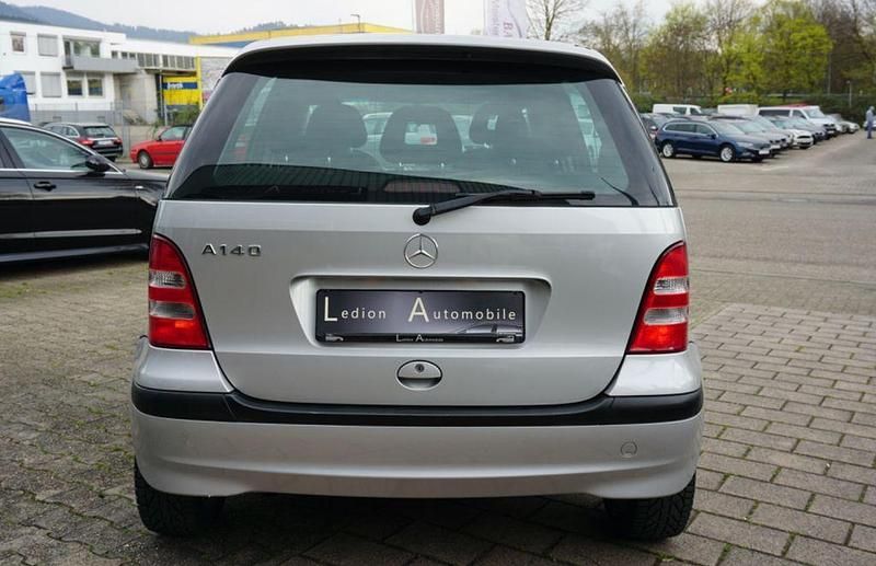 Gebraucht Mercedes A140 Classic 82 PS (60 kW) 2002 Silber Limousine