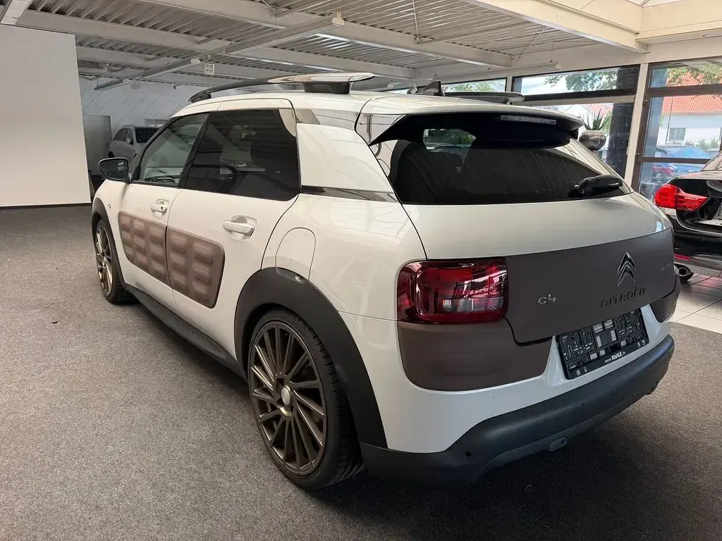 Gebraucht Citroën C4 Feel 110 PS (80 kW) 2015 Weiß Limousine