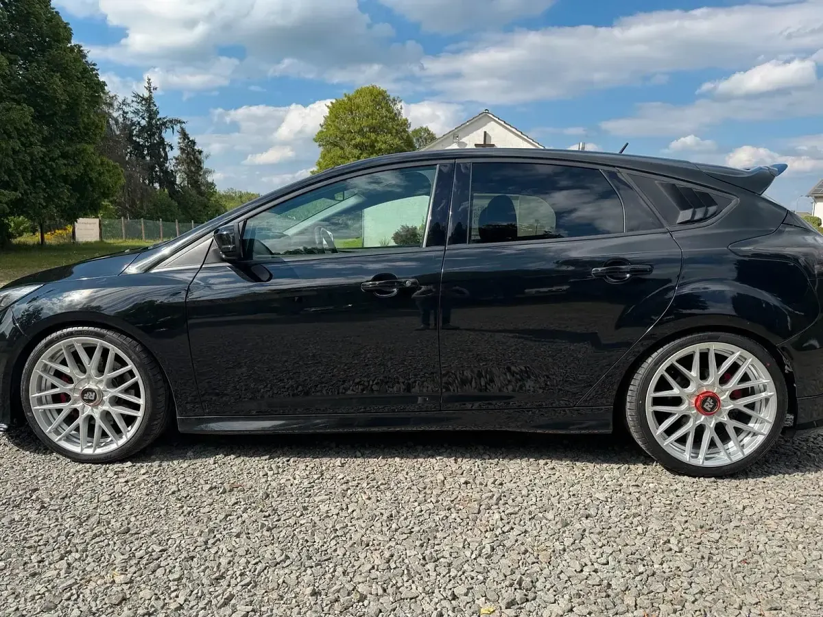 Gebraucht Ford Focus ST 250 PS (183 kW) 2015 Schwarz Limousine