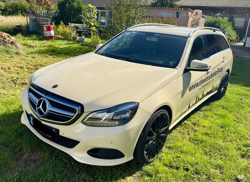 Beige Gebraucht 2014 Mercedes E200 Kombi | 5.800 € (Fairer Preis) - Bild 1/4