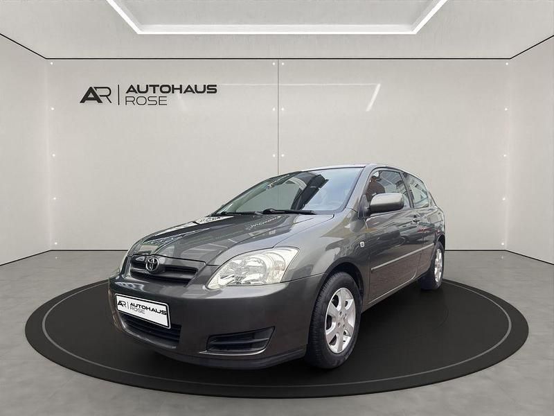 Grau Gebraucht 2004 Toyota Corolla Limousine | 3.490 € (Etwas zu teuer) - Bild 1/4
