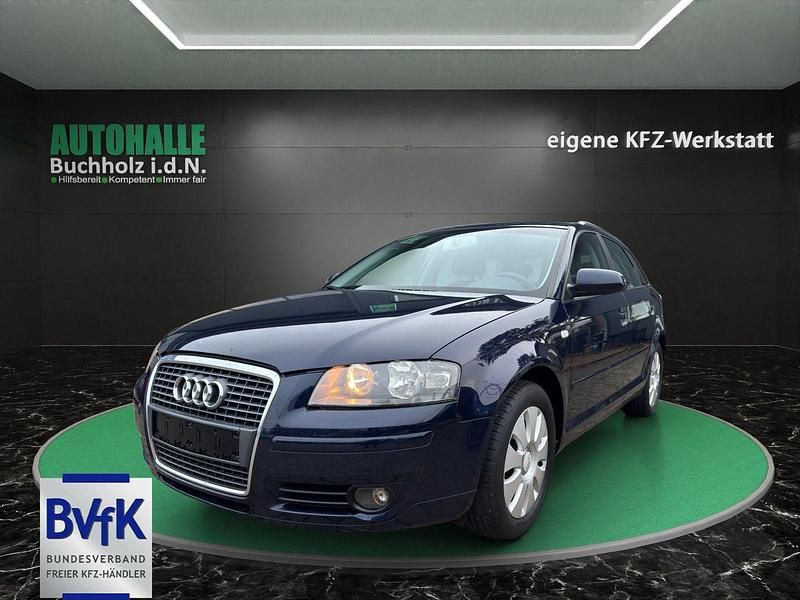 Moroblau perleffekt Gebraucht 2005 Audi A3 Attraction Limousine | 4.890 € (Etwas zu teuer) - Bild 1/3