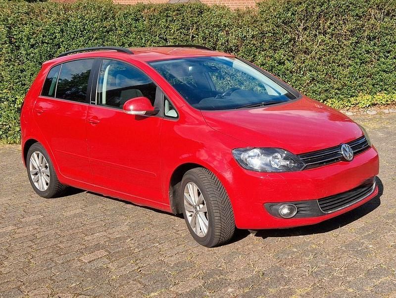 Rot Gebraucht 2012 VW Golf Plus Comfortline Van / Kleinbus | 6.900 € (Fairer Preis) - Bild 1/4