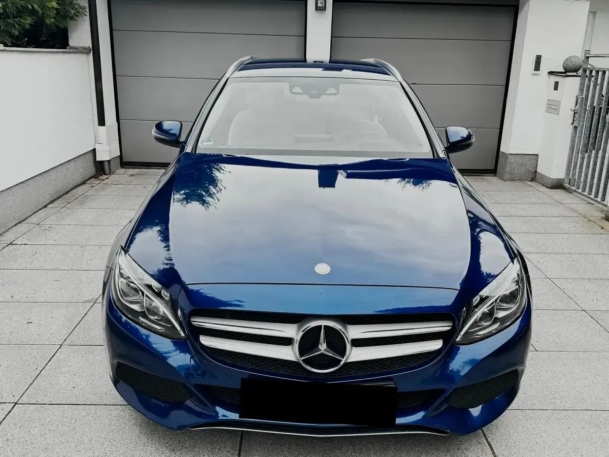 Gebraucht Mercedes C250 Avantgarde 204 PS (150 kW) 2017 Blau Kombi