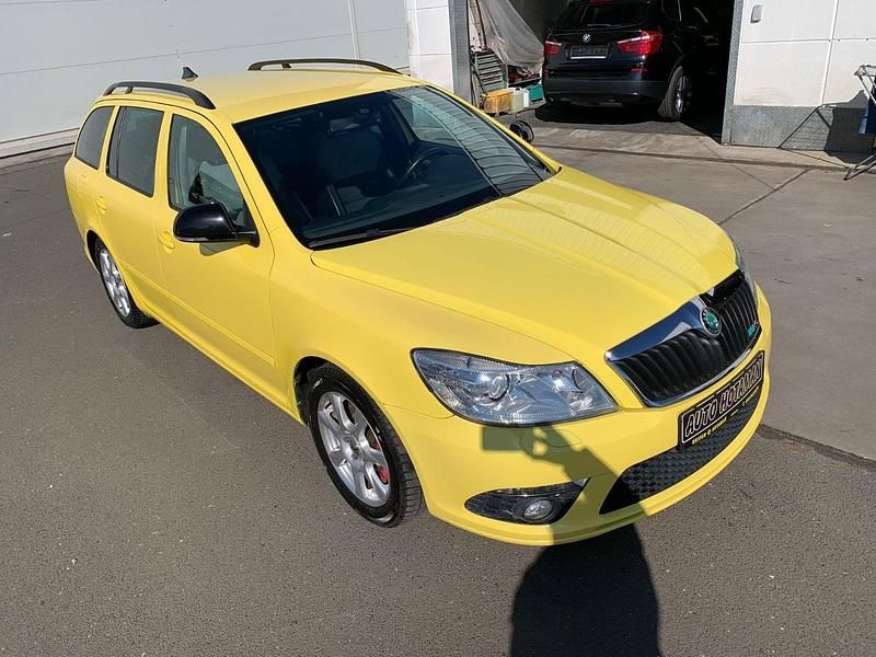 Gebraucht Skoda Octavia RS 170 PS (125 kW) 2011 Gelb Kombi