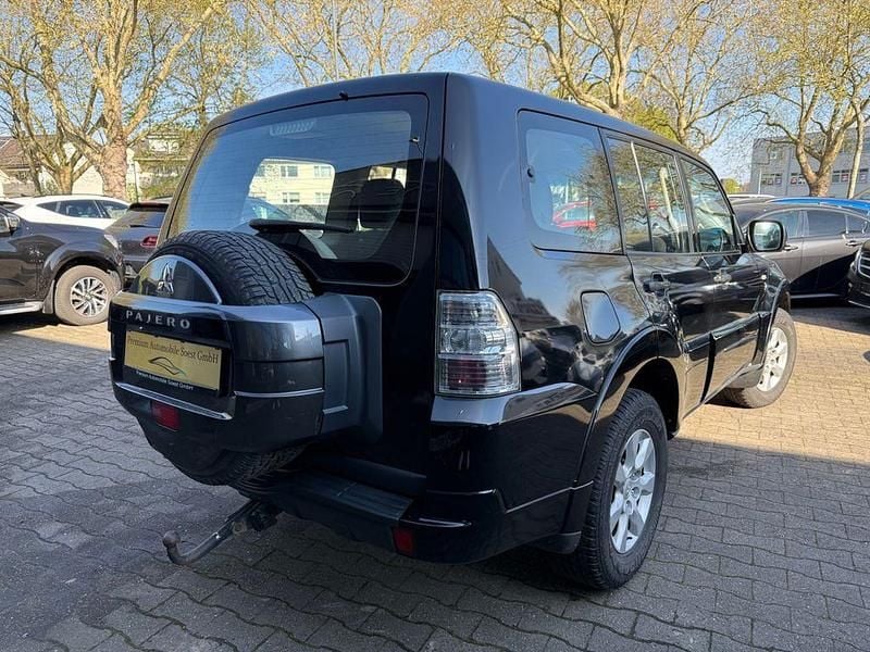 Gebraucht Mitsubishi Pajero Plus 190 PS (139 kW) 2017 Schwarz SUV