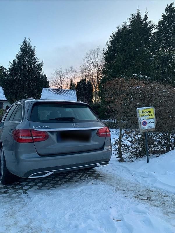 Gebraucht Mercedes C300e 308 PS (226 kW) 2021 Kombi