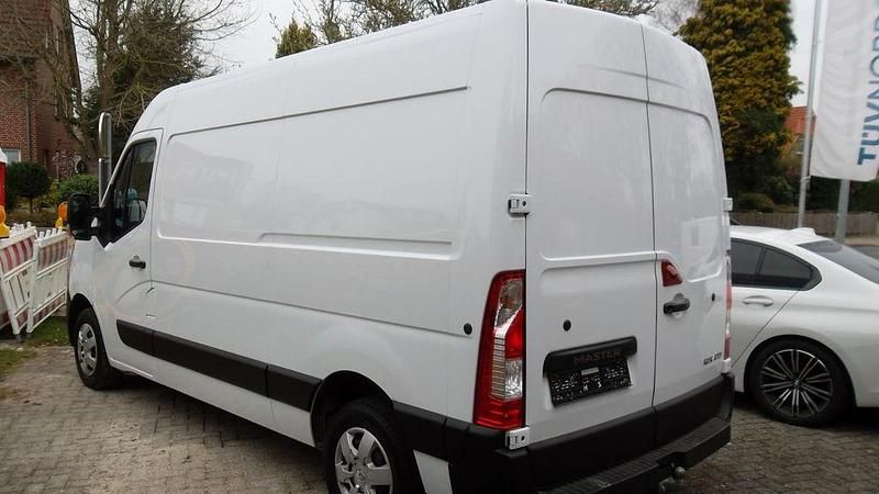 Gebraucht Renault Master Komfort 150 PS (110 kW) 2020 Weiß Van / Kleinbus
