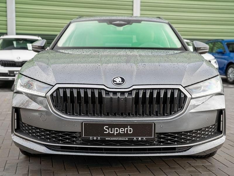 Gebraucht Skoda Superb Selection 204 PS (150 kW) 2024 Grau Kombi