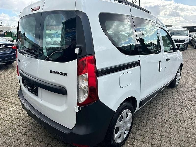 Gebraucht Dacia Dokker 102 PS (75 kW) 2020 Weiß Van / Kleinbus