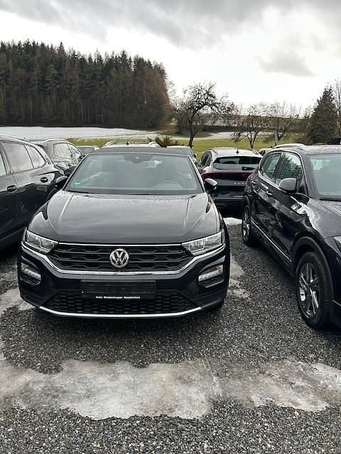 Gebraucht VW T-Roc Cabriolet Style 116 PS (85 kW) 2020 Deep black perleffekt Cabrio