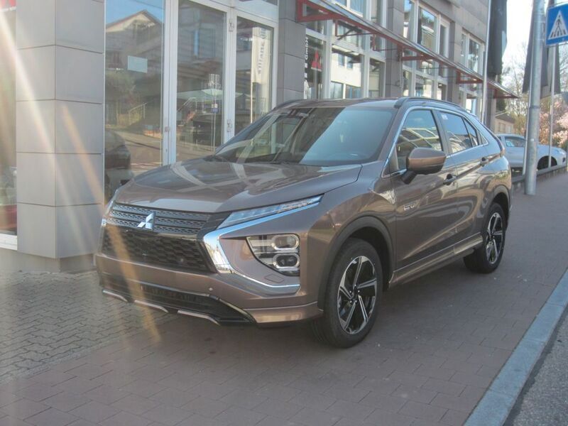 Bronze braun metallic Neu 2025 Mitsubishi Eclipse Cross Select SUV | 32.890 € - Bild 1/4