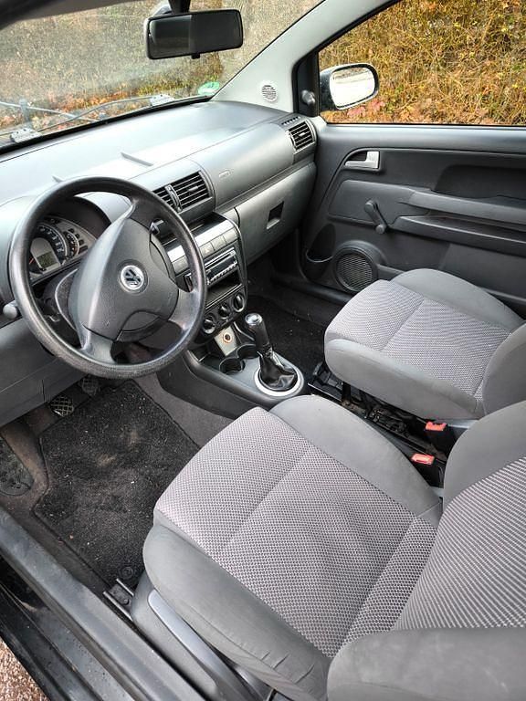 Gebraucht VW Fox Refresh 60 PS (44 kW) 2008 Schwarz Kleinwagen