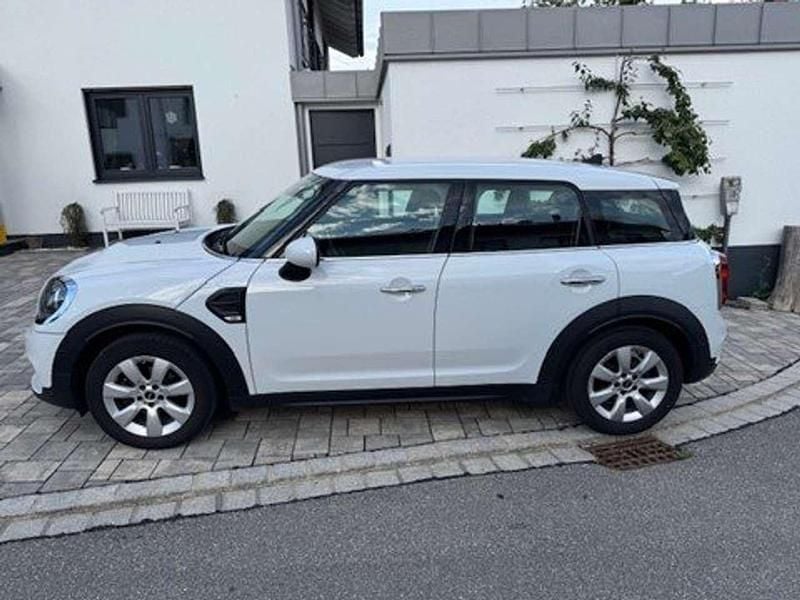Weiß Gebraucht 2018 Mini One Countryman SUV | 15.900 € (Fairer Preis) - Bild 1/4