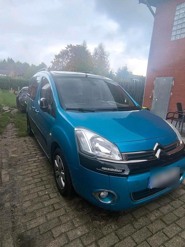 Blau Gebraucht 2013 Citroën Berlingo Van / Kleinbus | 4.650 € (Guter Preis) - Bild 1/4