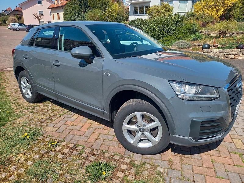 Usata Audi Q2 116 CV (85 kW) 2018 Grigio SUV