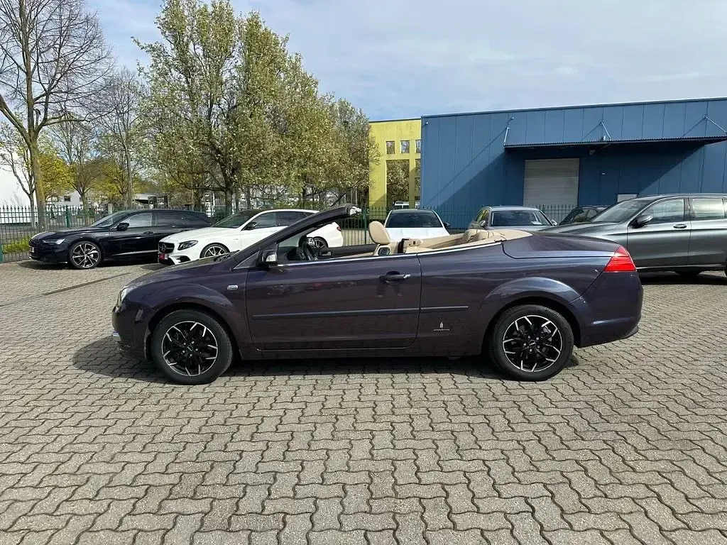 Occasion Ford Focus Cabriolet Titanium 145 ch (106 kW) 2007 Violet Cabriolet