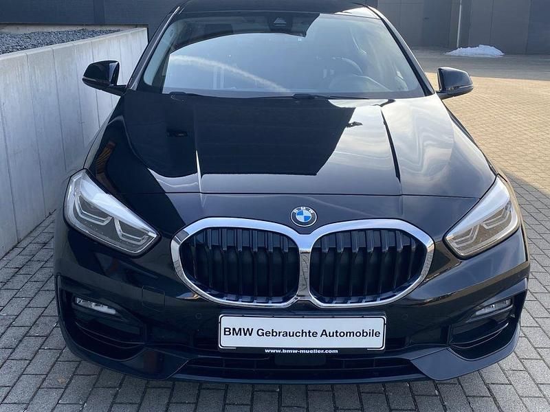 Gebraucht BMW 118 Sport Line 136 PS (100 kW) 2021 Schwarz Kleinwagen