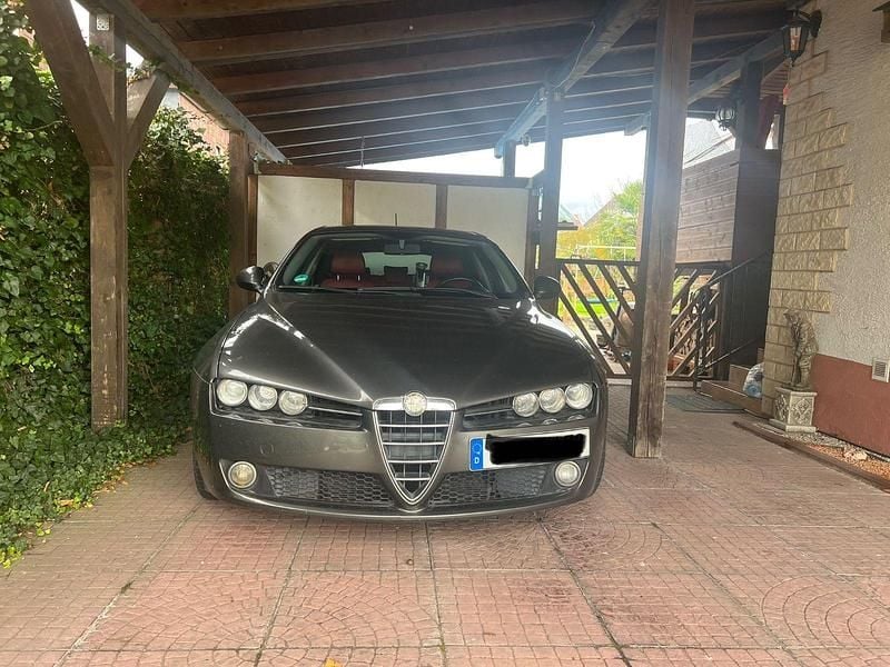 Grau Gebraucht 2009 Alfa Romeo 159 Kombi | 4.500 € (Etwas zu teuer) - Bild 1/4