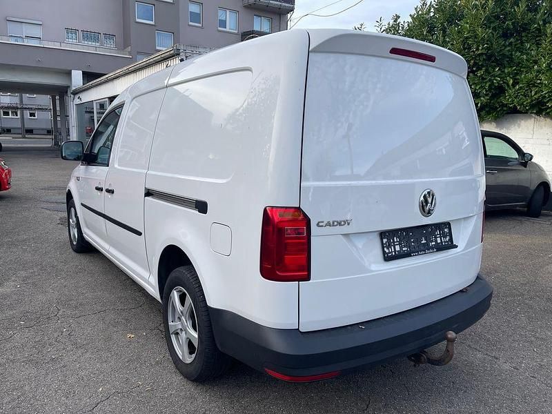 Second-hand VW Caddy Maxi 110 CP (80 kW) 2017 Alb Monovolum