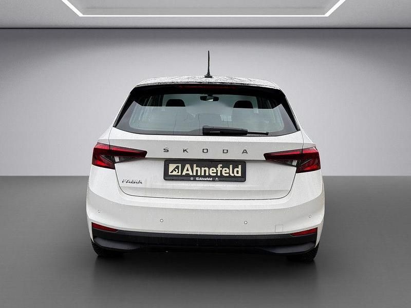 Gebraucht Skoda Fabia Active 65 PS (47 kW) 2022 Weiß Kleinwagen