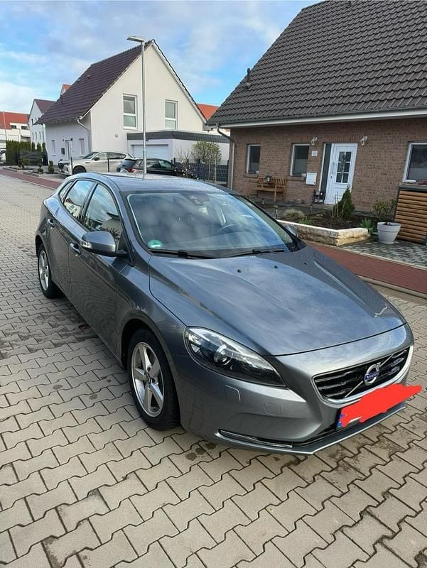 Gebraucht Volvo V40 114 PS (83 kW) 2015 Grau Limousine